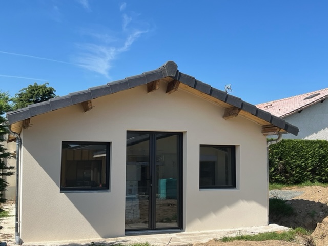 Rénovation d’un cabanon enduit et couverture